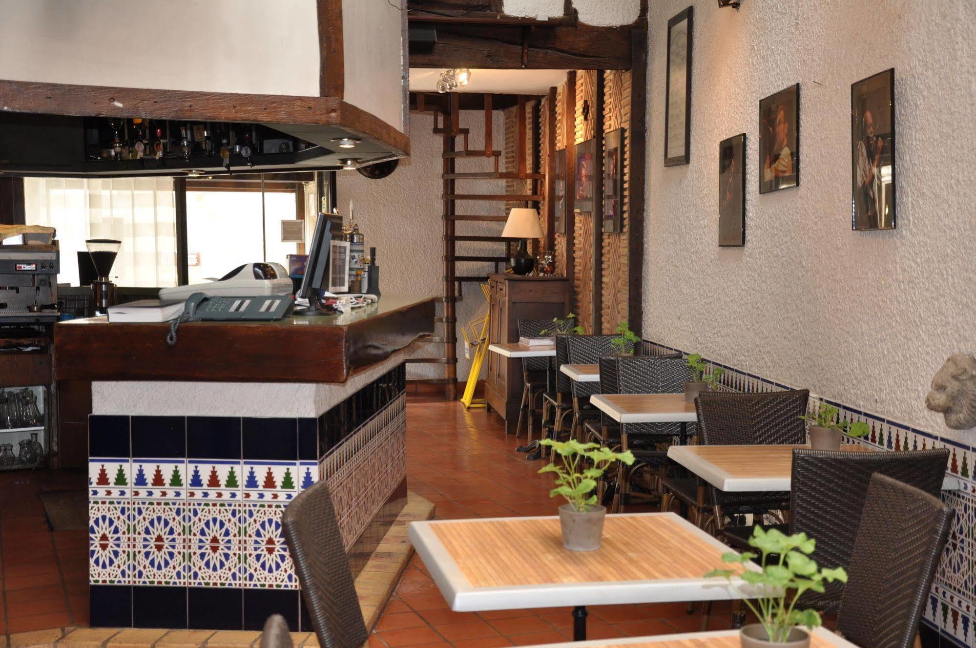 The Originals City, Hotel La Reine Jeanne, 奥尔泰兹 外观 照片